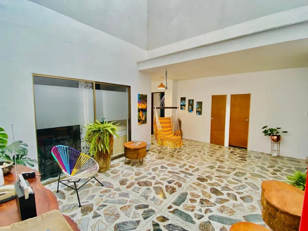 Guest house Casa Compartida 